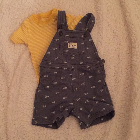 Carter's Other - Carter’s “Mr. Fix It” overall shorts set size 12m